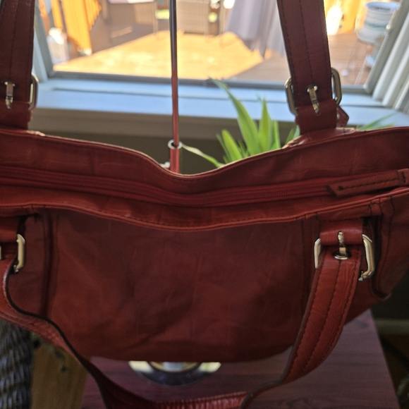 Nine West Large Red with Crocodile Embossed Shoulder Bag - Picture 7 of 8